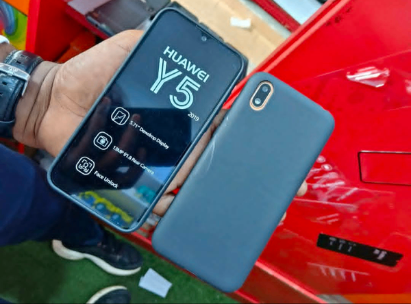 Huawei Y5 2019 Smartphone