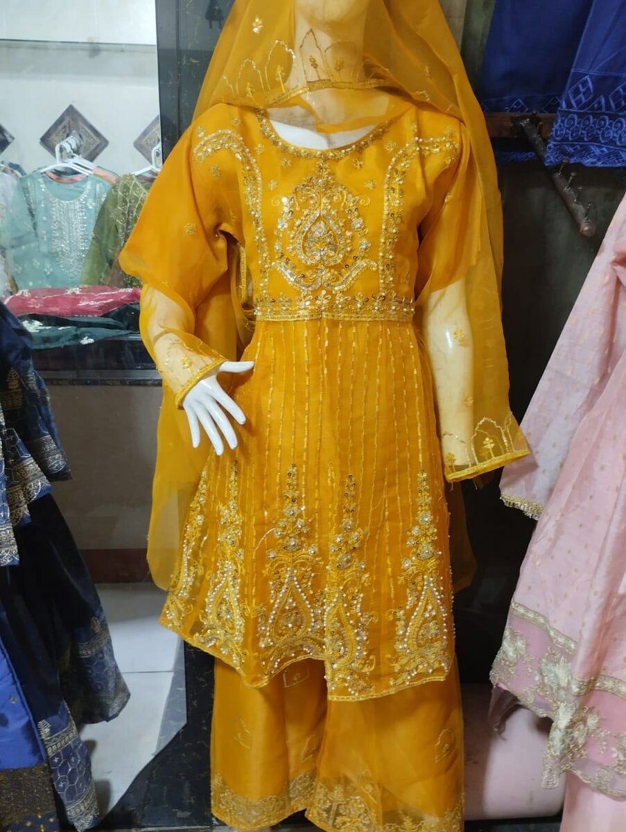 Short frock stone work