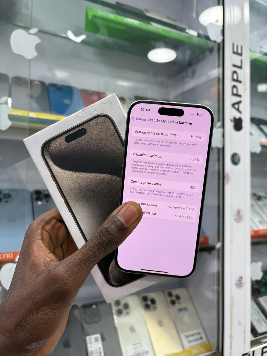 15 Pro 256go avec carton