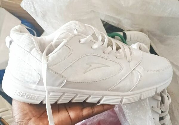 Chaussures de sport blanches