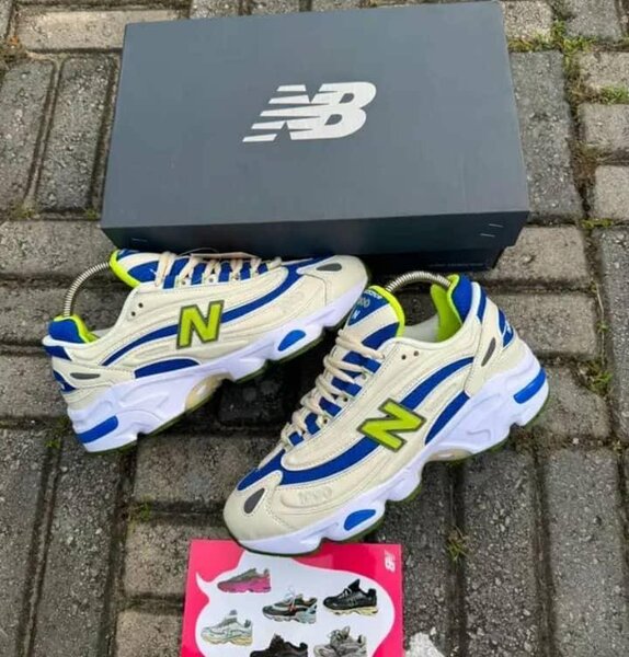 NEW BALANCE 1000