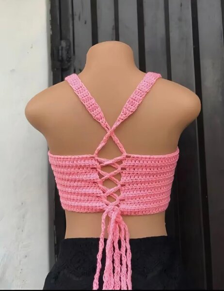 Haut crochet rose bohème