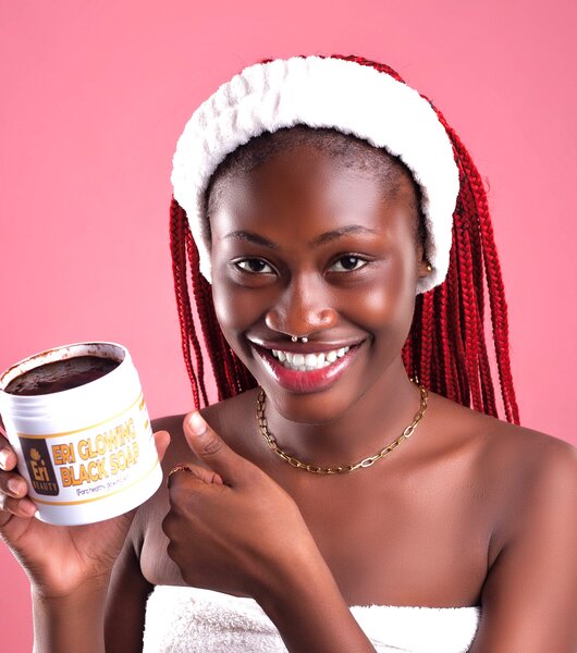 Eri Glowing Black Soap