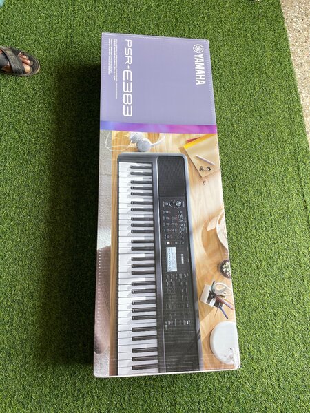 Yamaha Psr E383