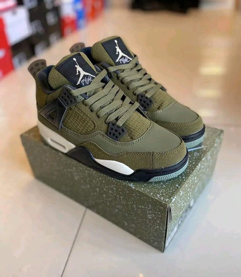 Air Jordan 4