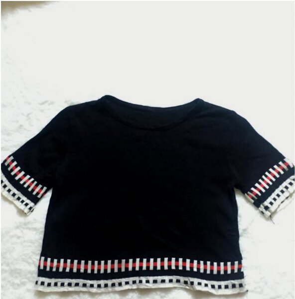 Salaula crop tops and tops