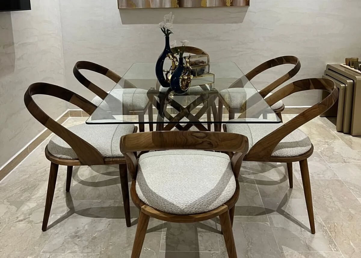 Table à manger moderne en verre