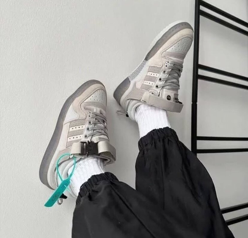 BAD BUNNY x FORUM BUCKLE LOW