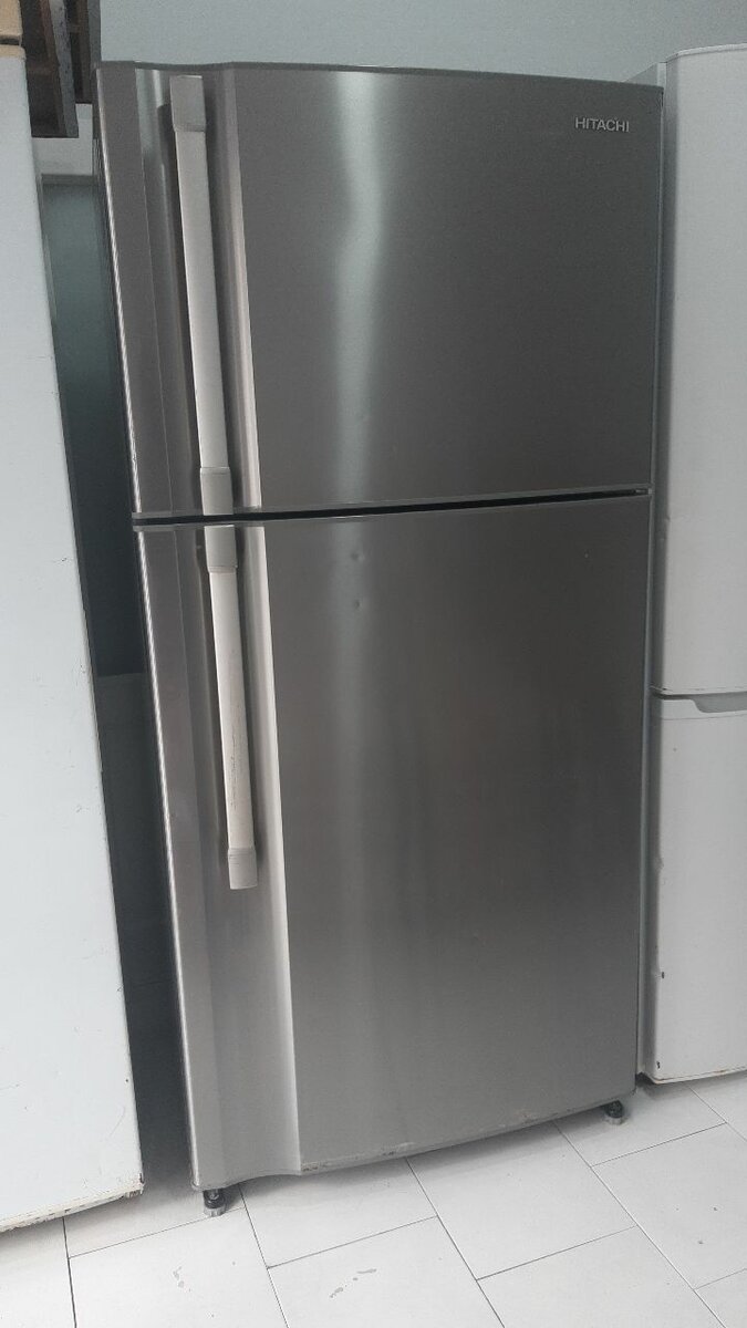 Réfrigérateur combiné moderne