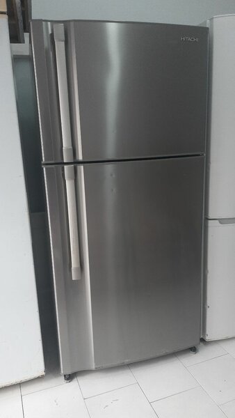 Réfrigérateur combiné moderne