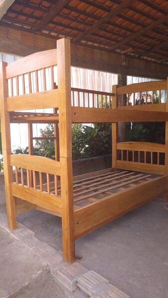 Lit superposé en bois massif