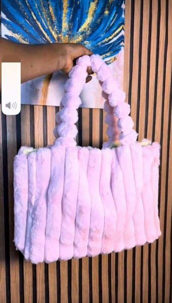 Sac peluche doux et élégant