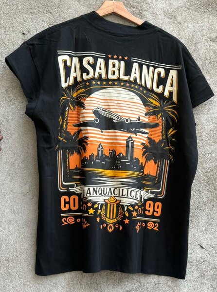 T-shirt graphique noir tendance