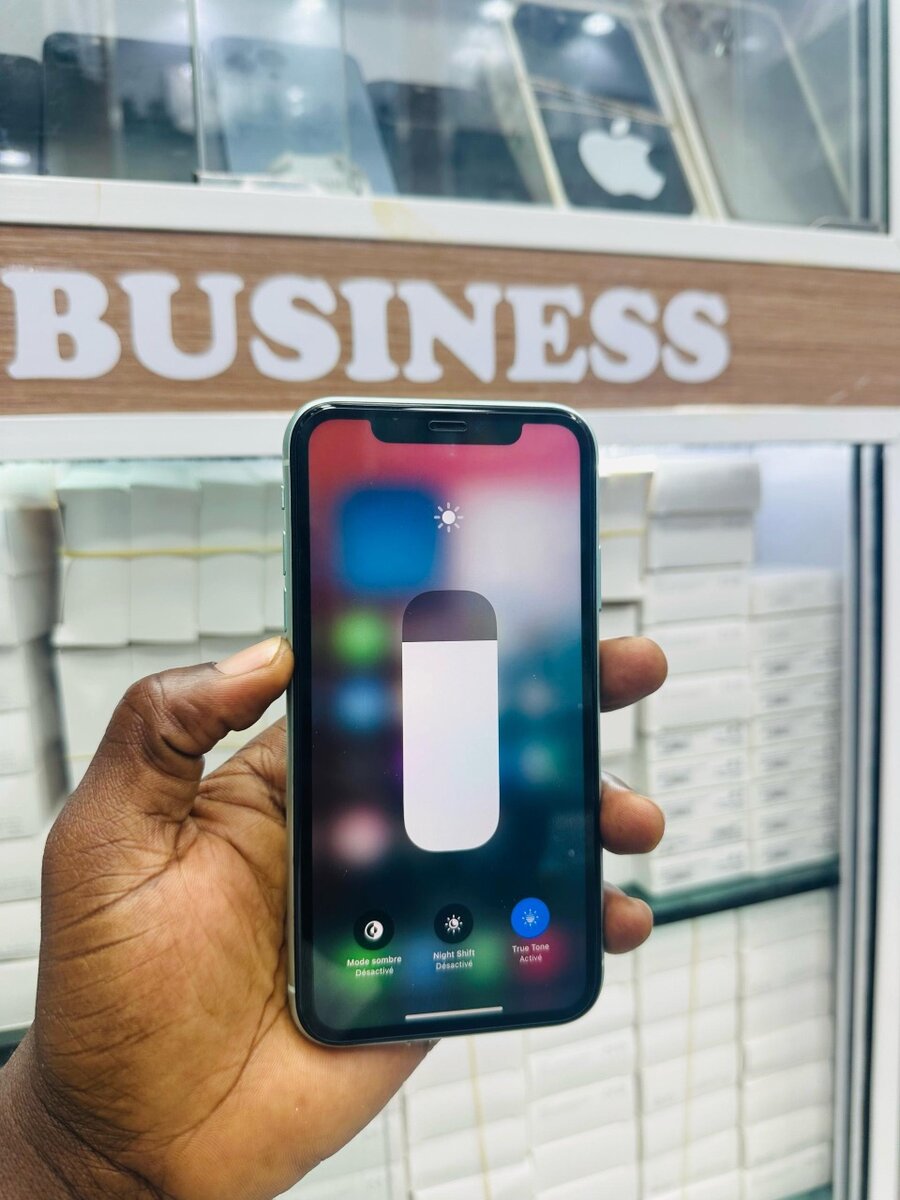 11 simple 64gb tout passe jama