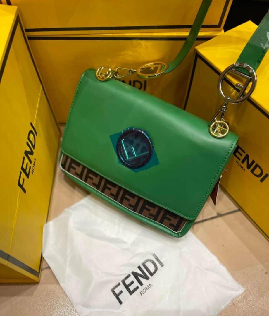Sac Fendi élégant