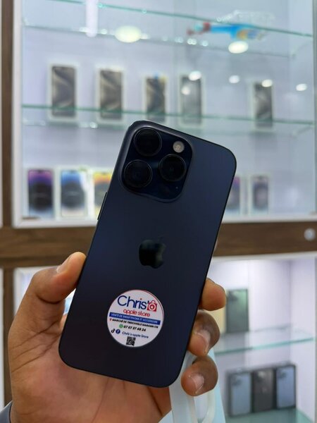 iPhone 12 et 15Pro Max et 17