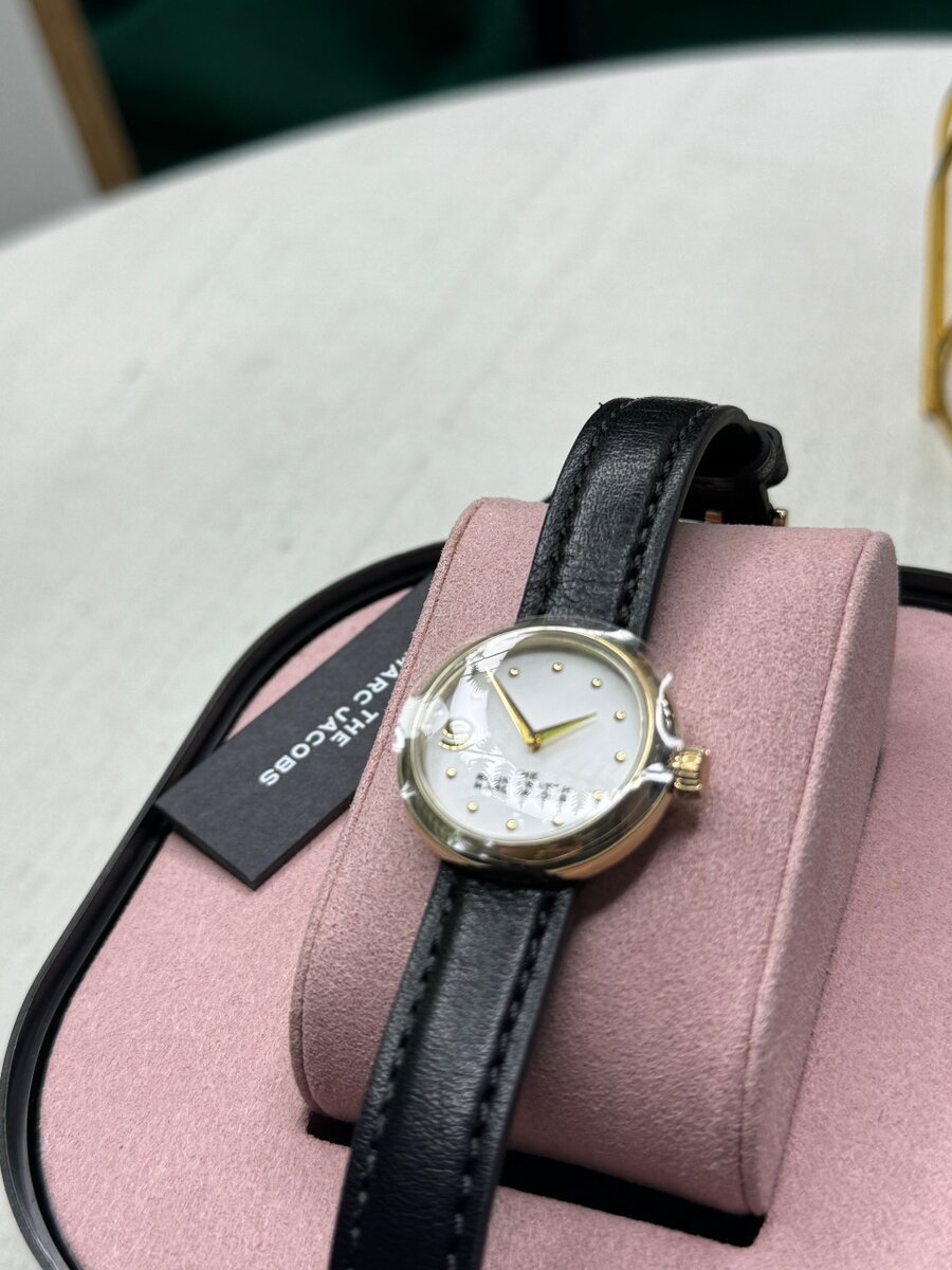 Часы женские Marc Jacobs
