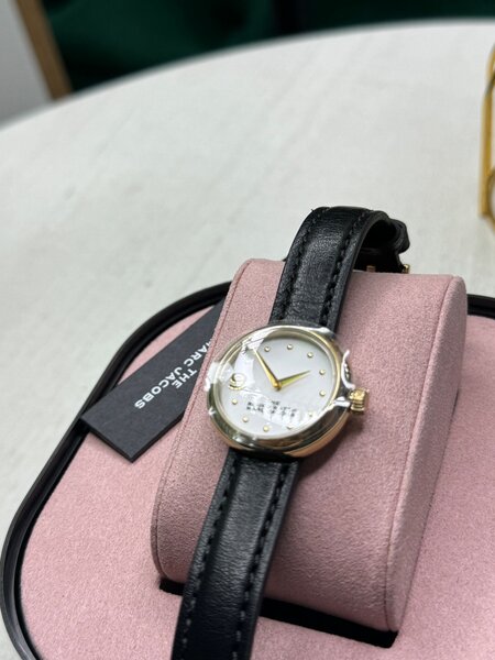 Часы женские Marc Jacobs