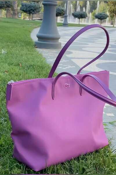 Sac à main Lacoste élégant