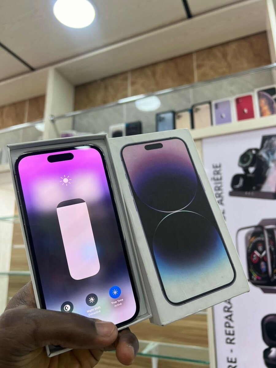 iPhone 14 pro 128g très propre