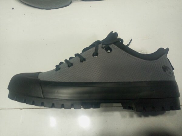 Boot and short boots