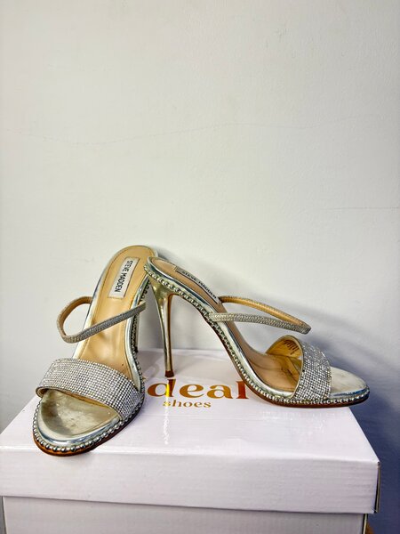 Sandales à talons scintillantes