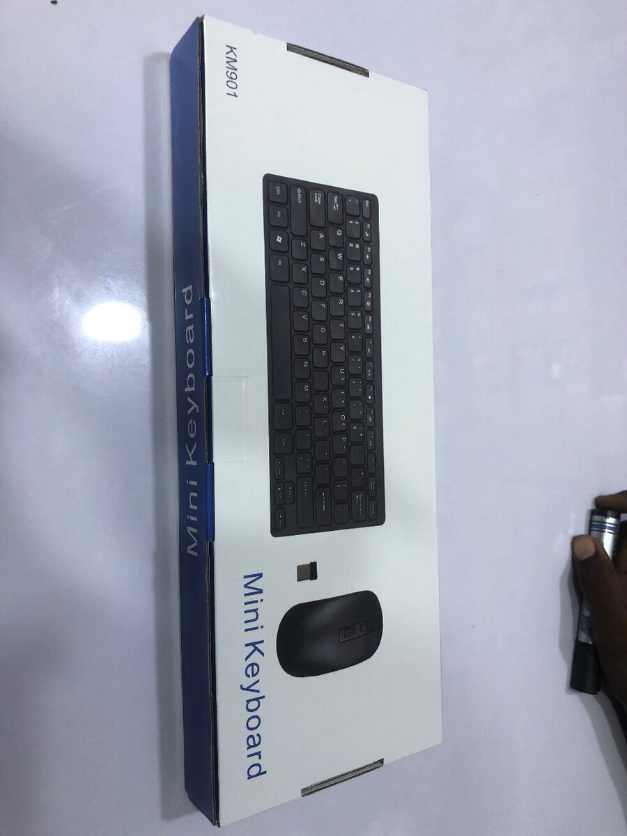 Universal Wireless Mini Keyboard and mouse