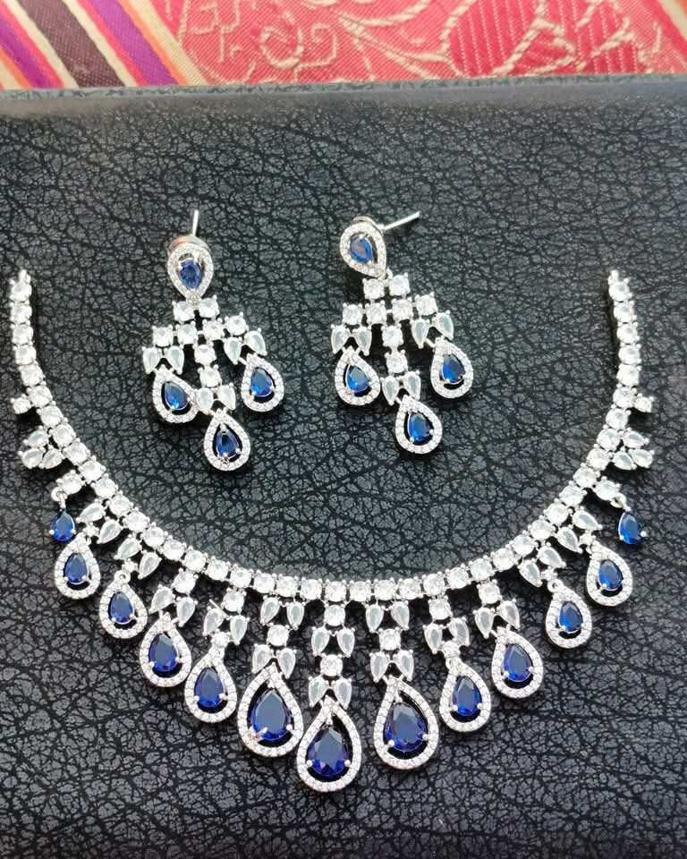 Necles set