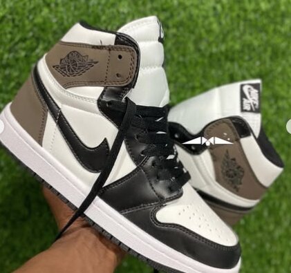 Nike sneakers Jordan 1 brown