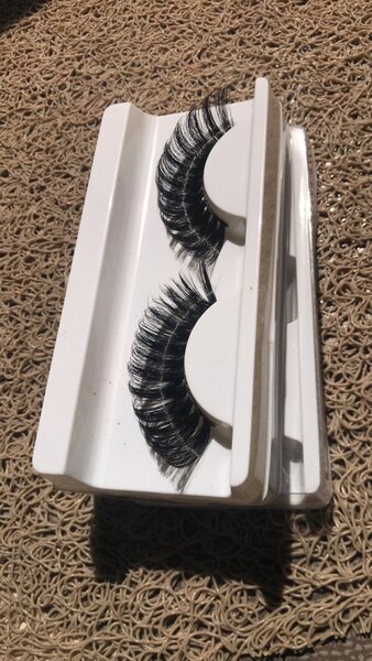 Volume strip eye lashes