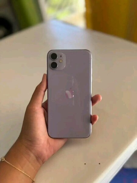 iPhone 11 violet 64GB