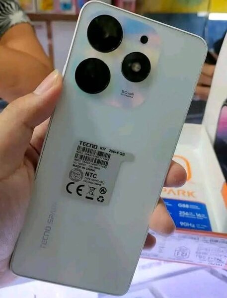 Smartphone Tecno Spark 256GB