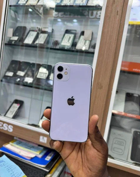 iPhone 11 Noir 64 Go