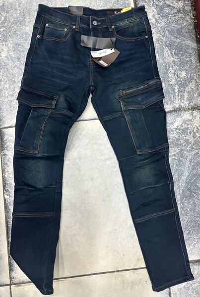 Jeans déchirés pour homme