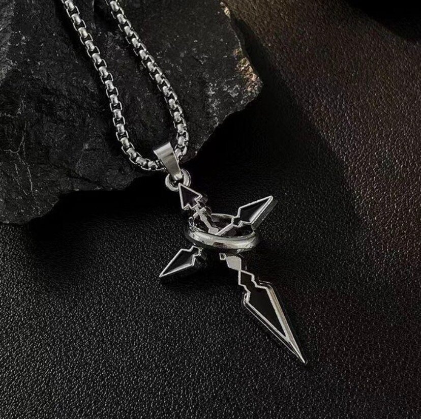 Collier pendentif croix acier