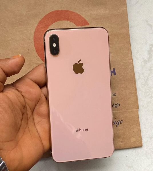 iPhone avec écran OLED