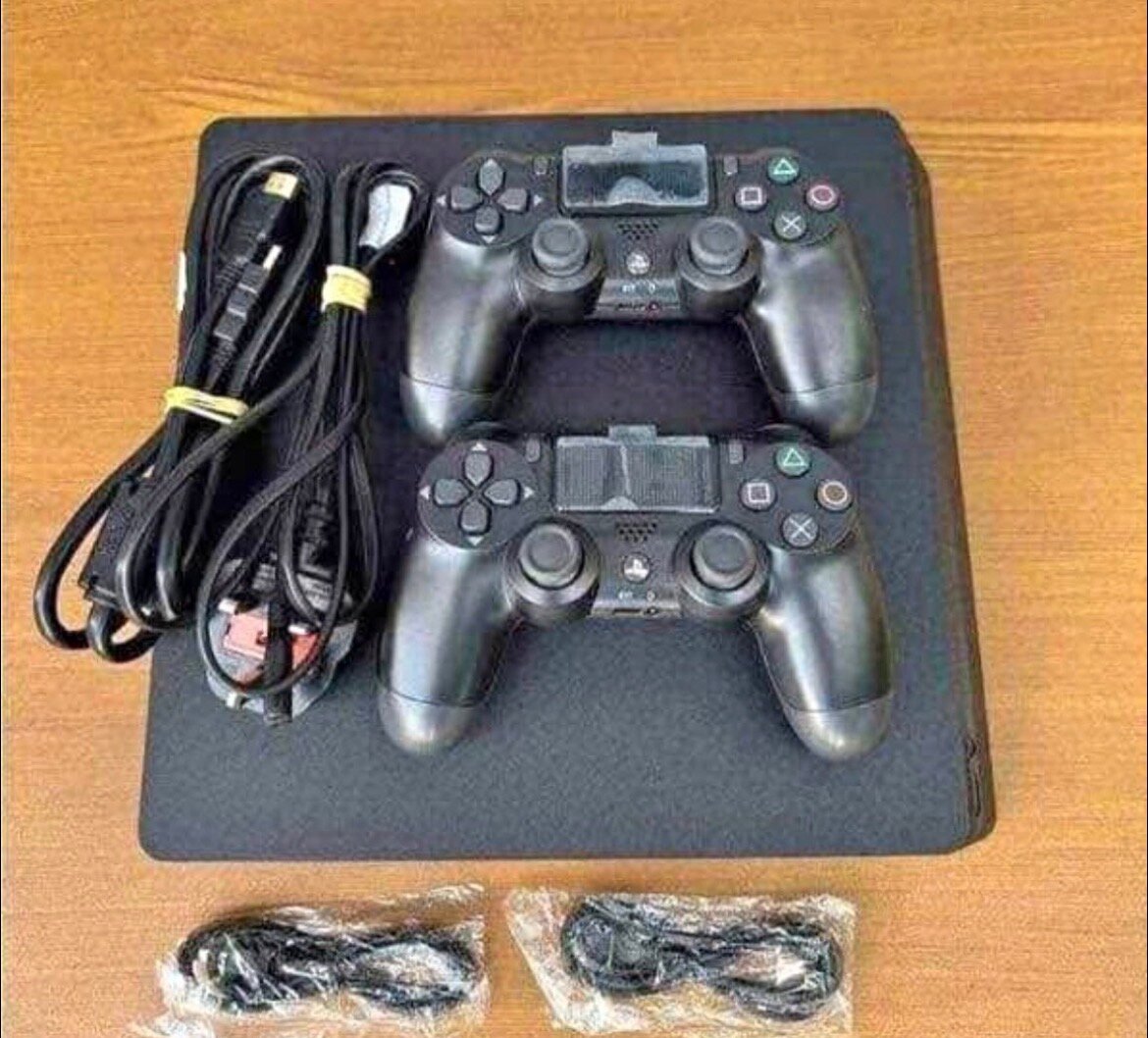 Console PS4 Slim Sony