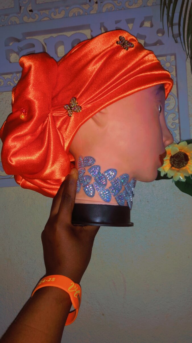 Coiffé chapeau dame & éventail