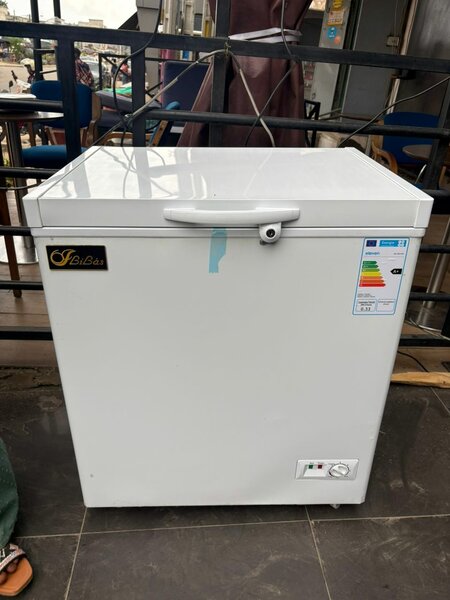 Congélateur coffre compact 100L