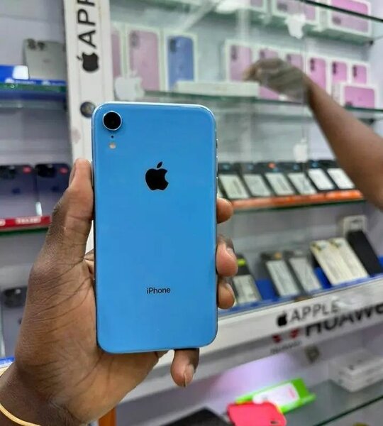 iPhone Bleu Débloqué