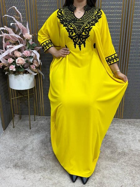 Robe Kaftan Élégante en Satin