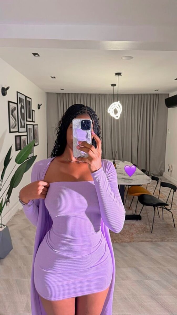 Robe élégante moulante noire