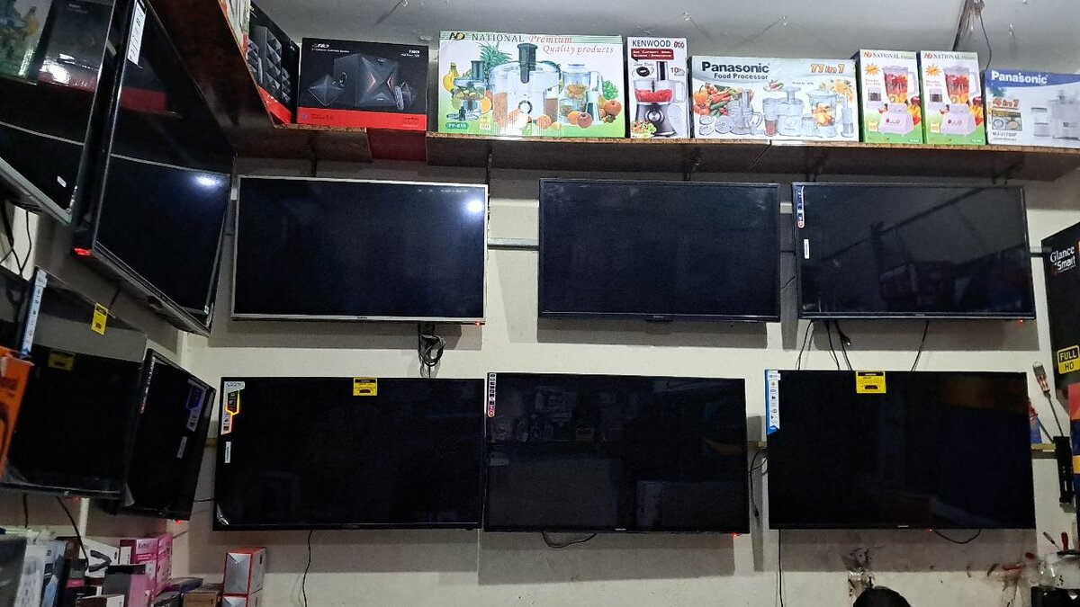 Smart LED TV 43 INCH UHD WIFI