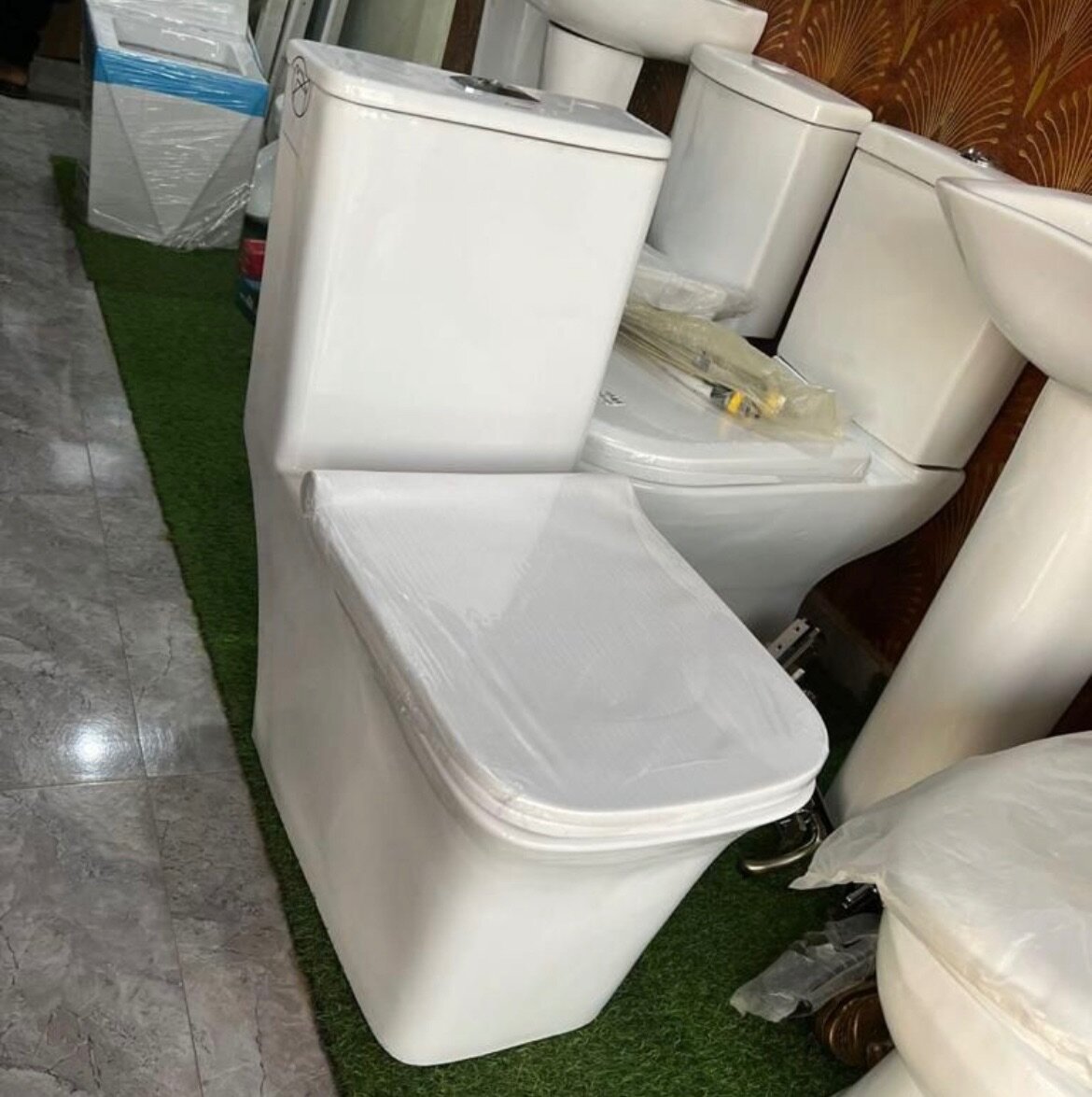 STANDARD WATER CLOSET