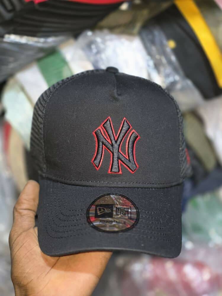 Casquette ajustable noire stylée