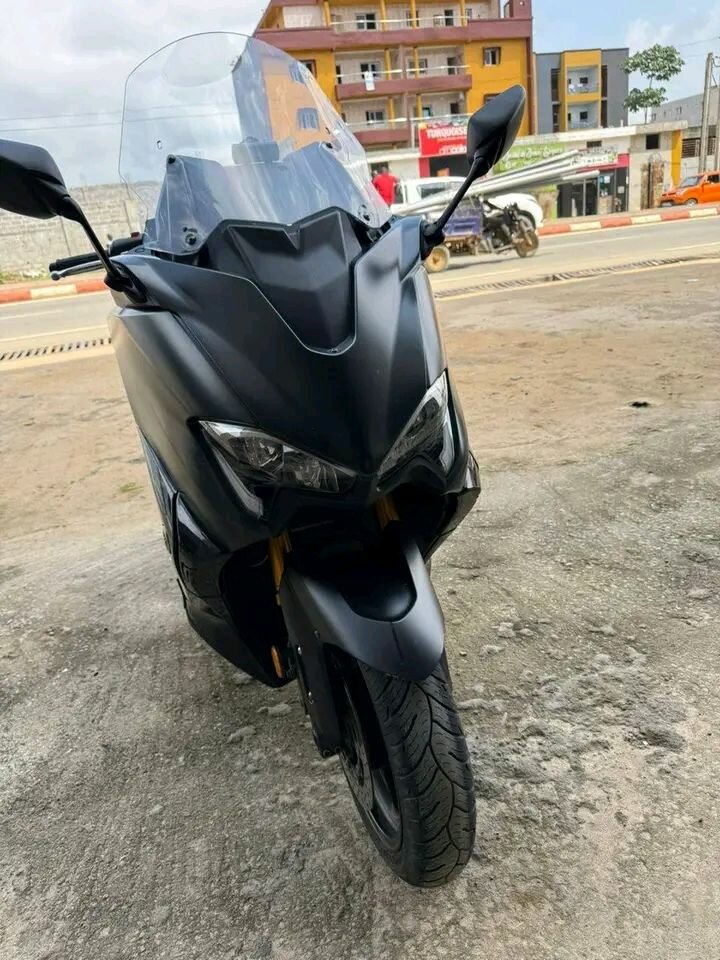 Scooter Yamaha TMAX 560