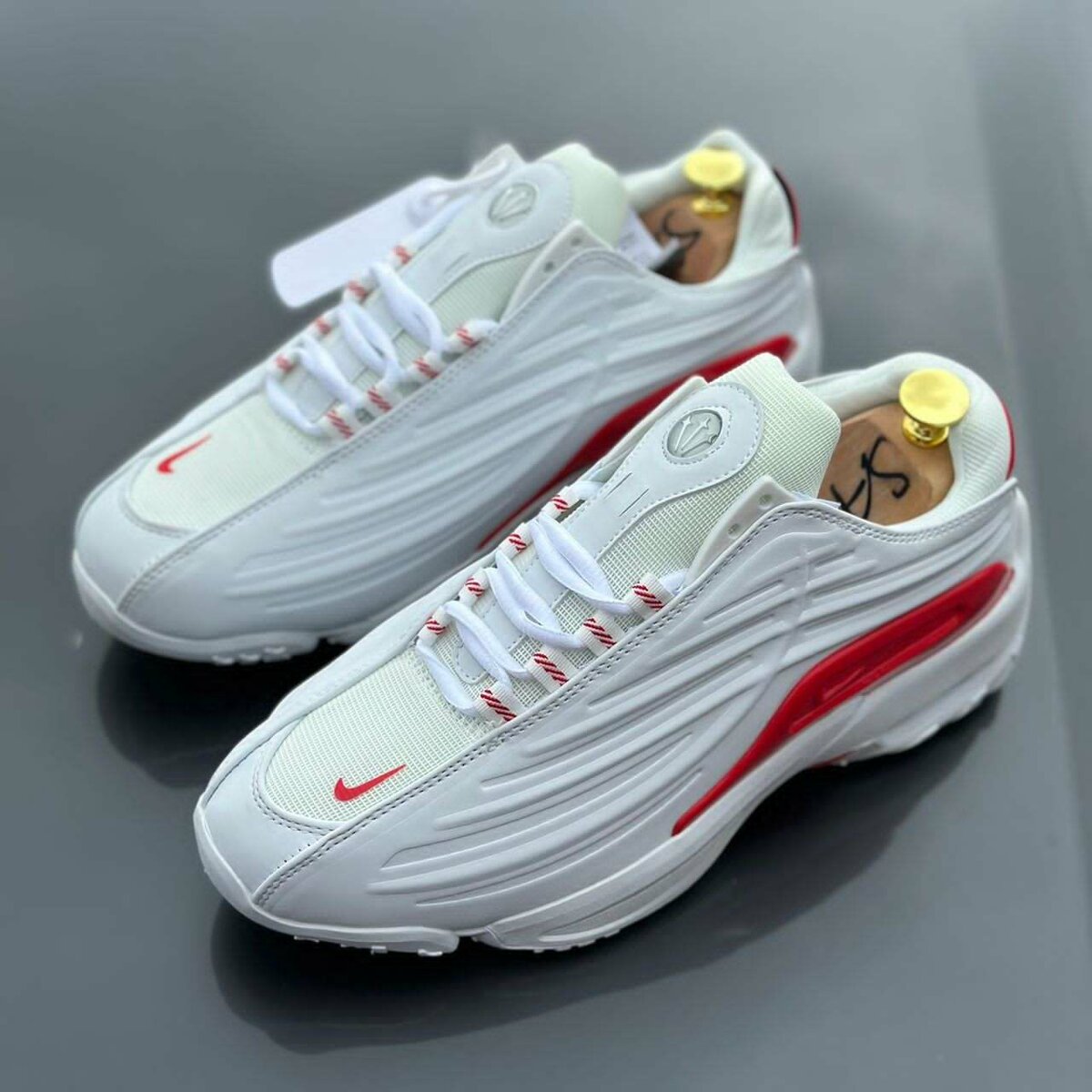 CHAUSSURES NIKE NOCTA