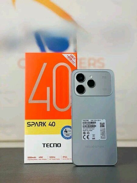 TECNO SPARK 40 Smartphone