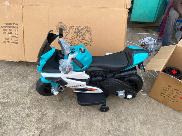 Moto électrique enfant