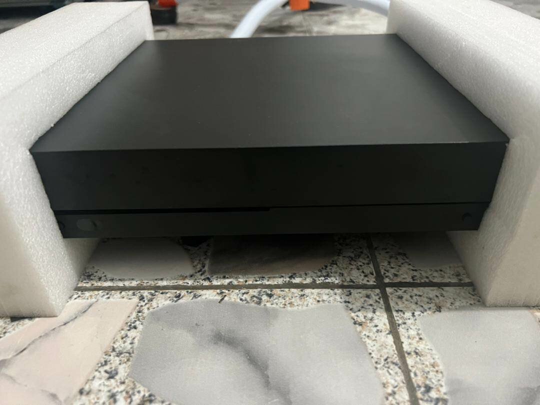 Xbox One X Console